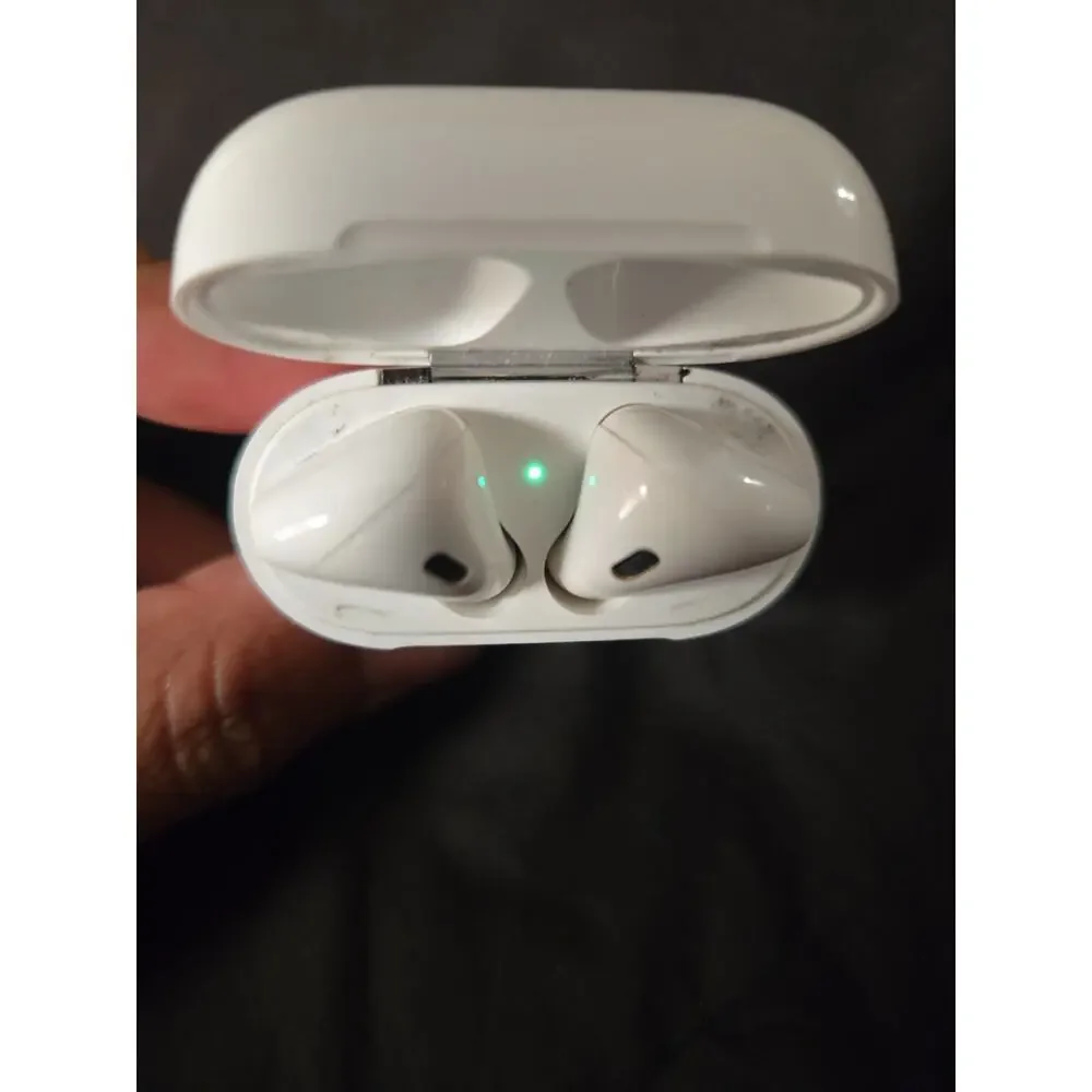 Airpods A1602 2nd Generation Bluetooth Tested And Working
